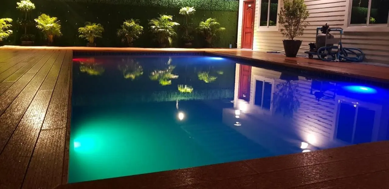 Supreme Hotel Γιανγκόν