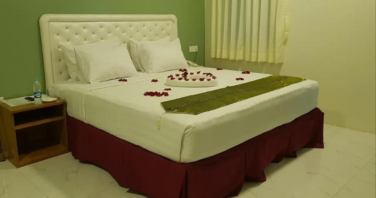 Supreme Hotel Γιανγκόν